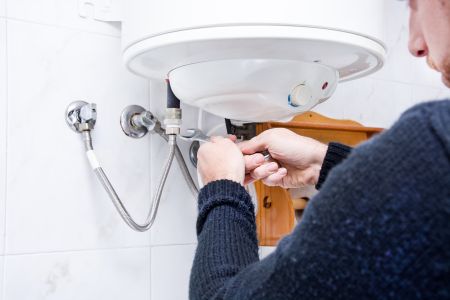 Tankless vs traditional water heater
